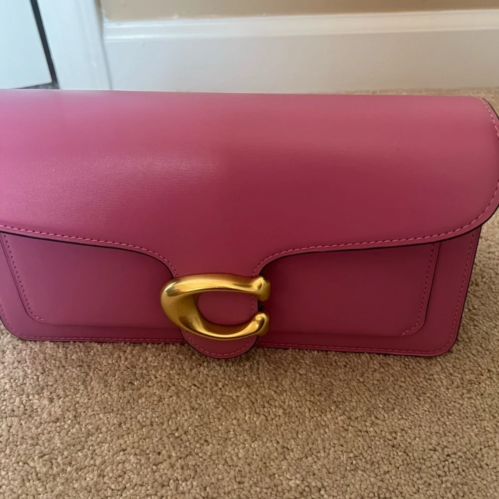 COACH Tabby 26 Pink Crossbody Bag with Gold 'C' Accent - Picture 4 of 12